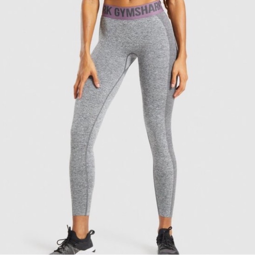 Gymshark Flex Low Rise Leggings
Charcoal Purple size M
Size: M
| Gymshark